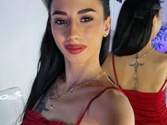 TiaCyrus - female with black hair and  big tits webcam at xLoveCam