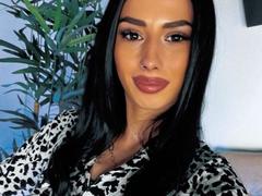 TiaCyrus from xLoveCam