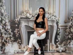 TiaCyrus - female with black hair and  big tits webcam at xLoveCam