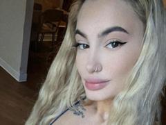 TiaraVeil - blond female with  big tits webcam at xLoveCam