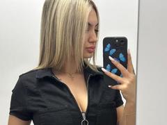 TiaraVeil - blond female with  big tits webcam at xLoveCam