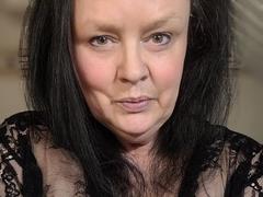 TiffanyMilf from xLoveCam