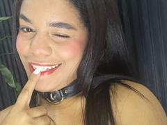 TiffanyyJoness from xLoveCam