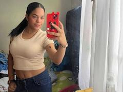 TiffanyyJoness - female webcam at xLoveCam