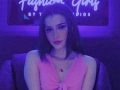 TinaJones - blond female with  big tits webcam at xLoveCam