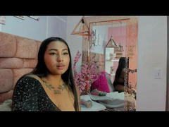 TinaNoa - female with black hair and  big tits webcam at xLoveCam