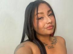 TinaNoa - female with black hair and  big tits webcam at xLoveCam