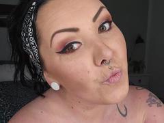 TinyDiamond88-hot - female with black hair webcam at xLoveCam