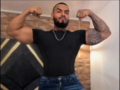 Titaneros - male webcam at xLoveCam