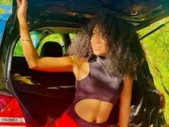 TittySex - female with black hair and  big tits webcam at xLoveCam