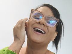 ToiNhamorena - female with brown hair webcam at xLoveCam
