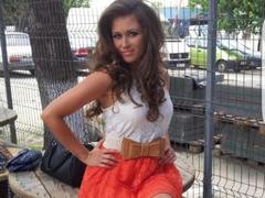 AncientFlavour - female with brown hair webcam at xLoveCam