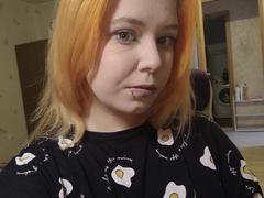 TomiGins from xLoveCam