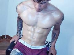 TommyAndGrace - couple webcam at xLoveCam