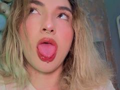 TommyTS - shemale webcam at xLoveCam