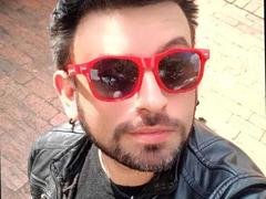 TonyGlams - male webcam at xLoveCam