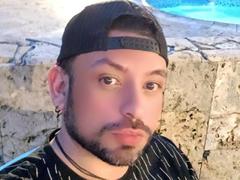 TonyGlams - male webcam at xLoveCam