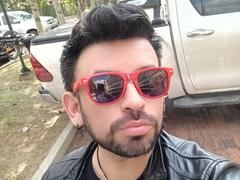 TonyGlams - male webcam at xLoveCam