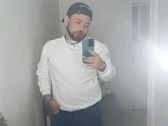 TonyGlams - male webcam at xLoveCam