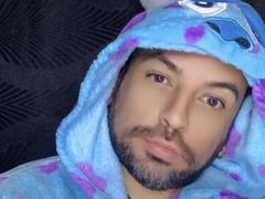 TonyGlams - male webcam at xLoveCam