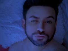 TonyGlams - male webcam at xLoveCam