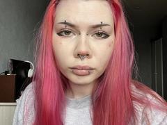 ToriHananocha - female with red hair webcam at xLoveCam