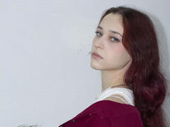 TorriAustin - female with brown hair webcam at xLoveCam