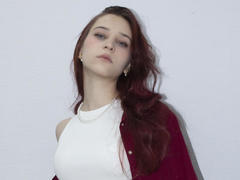 TorriAustin - female with brown hair webcam at xLoveCam