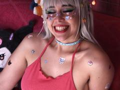 Toukauwu - female with  big tits webcam at xLoveCam