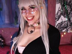 Toukauwu - female with  big tits webcam at xLoveCam