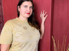 TracyEmerson-hot - female with brown hair webcam at xLoveCam