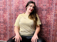 TracyEmerson-hot - female with brown hair webcam at xLoveCam