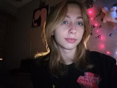 TracyLeex - blond female with  big tits webcam at xLoveCam