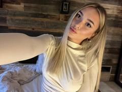 CarolinaGrandi - blond female webcam at LiveJasmin