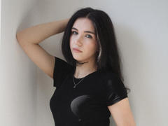 TriciaNurs - female with black hair webcam at LiveJasmin