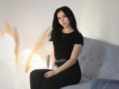 TriciaNurs - female with black hair webcam at LiveJasmin