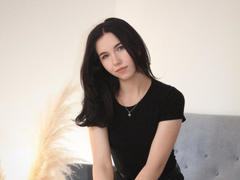 TriciaNurs - female with black hair webcam at LiveJasmin