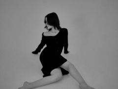 TrinidadGuerini - female with brown hair and  big tits webcam at xLoveCam
