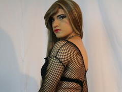 Samanntha - blond shemale with  small tits webcam at ImLive