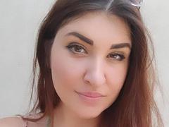 Arnella_Moon - female with brown hair webcam at ImLive