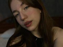 TrixyPixy from xLoveCam