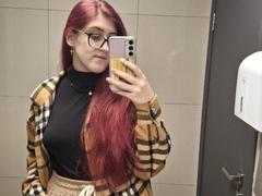 Triziya - female webcam at xLoveCam