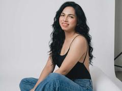 MassiveMichaela - shemale with brown hair and  big tits webcam at xLoveCam