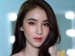 TransAthena - shemale with black hair webcam at xLoveCam