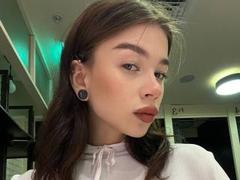 TuneGodness from xLoveCam