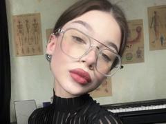 TuneGodness - female with brown hair and  small tits webcam at xLoveCam