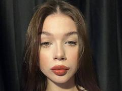 TuneGodness - female with brown hair and  small tits webcam at xLoveCam