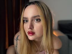 TurboHottie - blond female with  small tits webcam at xLoveCam