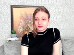 TwinkyKiss from xLoveCam