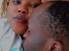 TwinthLove from xLoveCam